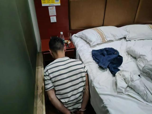 梦见被警察抓(梦见被警察抓捕是什么意思)