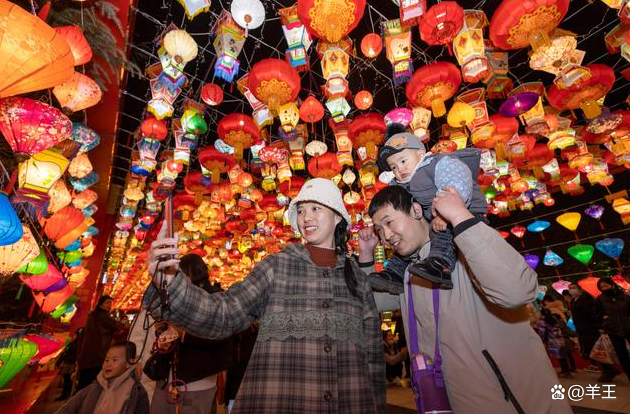 玩花灯(玩花灯是什么节日的风俗)